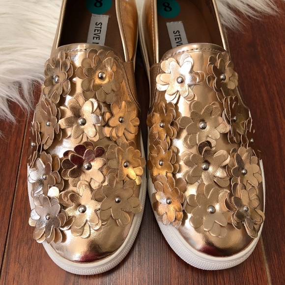 Steve Madden Rose Gold Floral Slip On Sneakers, 8 - Picture 4 of 8